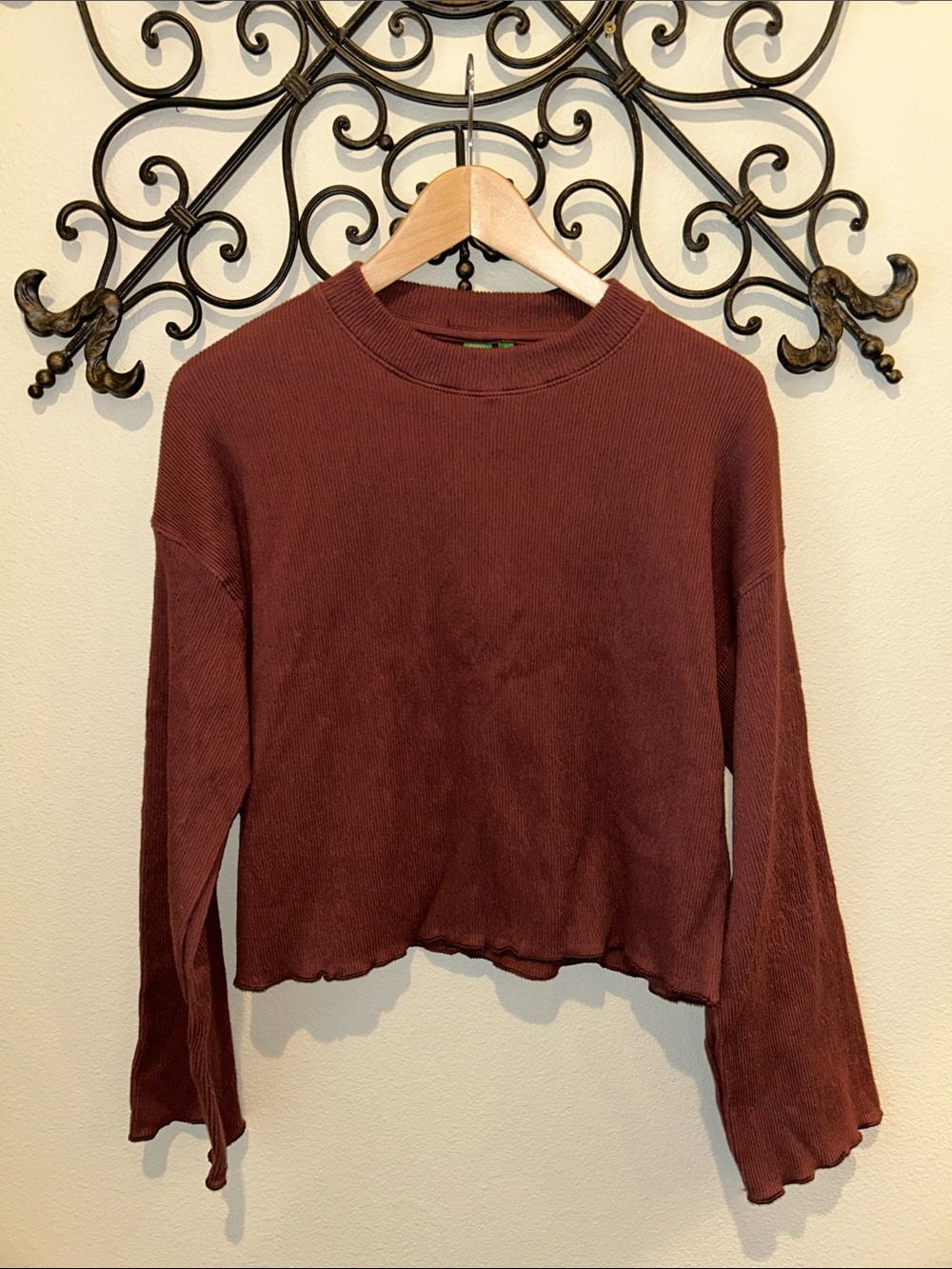 FARM RIO TEXTURED LONG SLEEVE TOP SIZE SMALL NWT